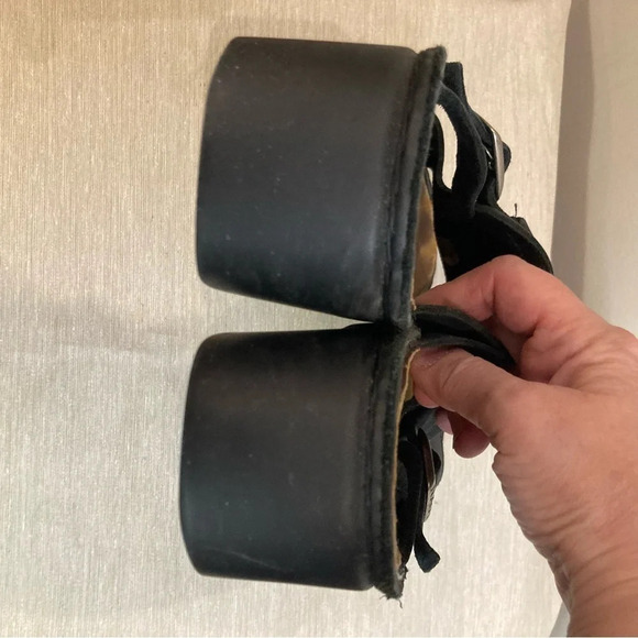 NAOT Sz 41  Leather Slip On Buckle Closure Sandals - Picture 10 of 11